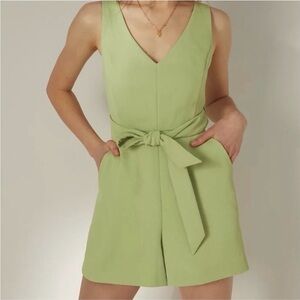 Wilfred Aritzia Aperture Short Romper Pistachio Green Women’s 6 Lime Green